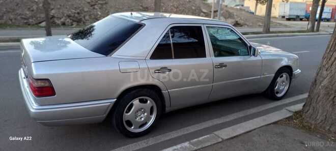 Mercedes E 200 1995, 280,000 km - 2.0 l - Gəncə
