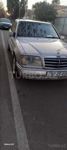 Mercedes E 200 1995, 280,000 km - 2.0 l - Gəncə