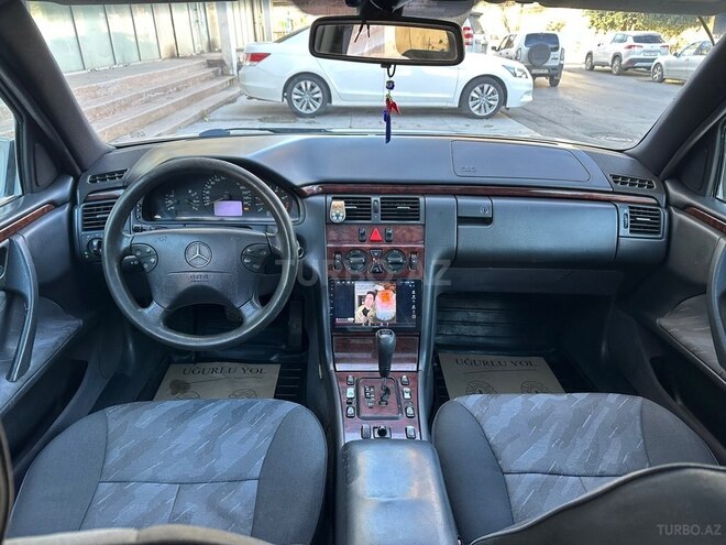 Mercedes E 220 2002, 512,457 km - 2.2 l - Bakı