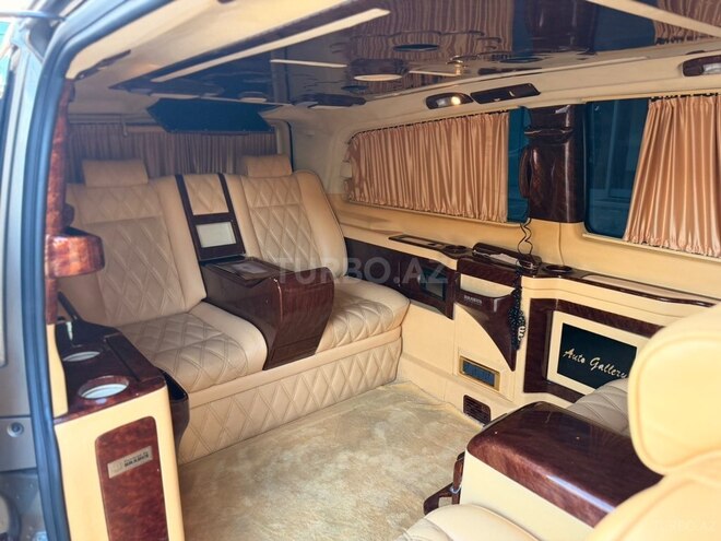 Mercedes Viano-10