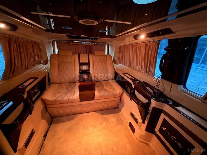 Mercedes Viano-7