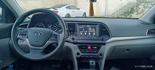 Hyundai Elantra 2016, 135,000 km - 2.0 л - Bakı