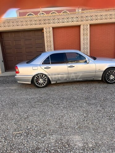 Mercedes C 280 1995, 330,000 km - 2.8 л - Bakı