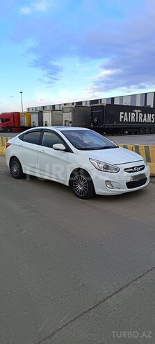Hyundai Accent 2012, 300,100 km - 1.6 л - Bakı
