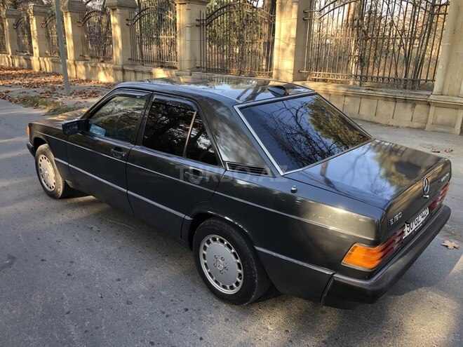 Mercedes 190 1991, 121,120 km - 2.0 л - Mingəçevir