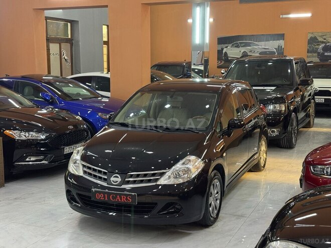 Nissan Tiida-2