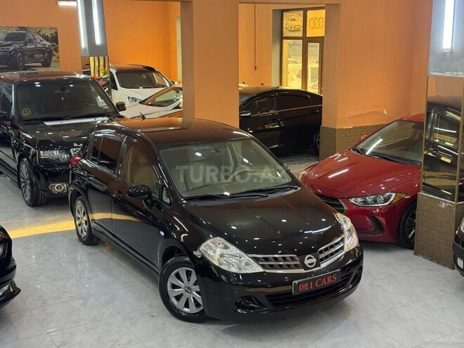 Nissan Tiida-6