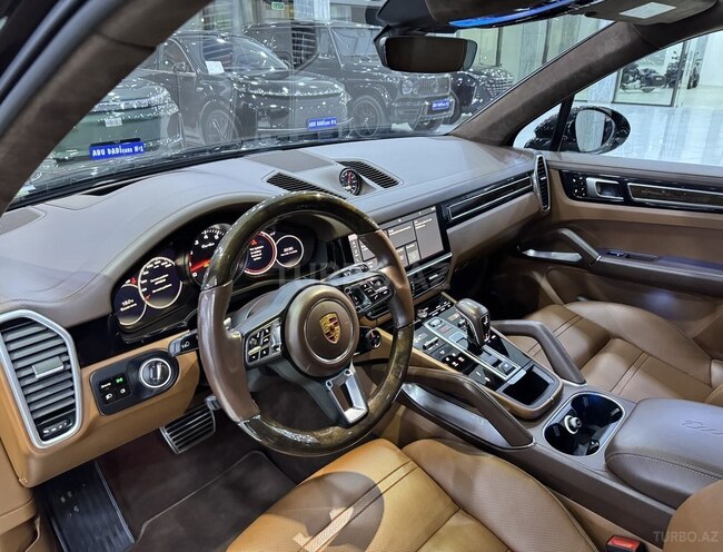 Porsche Cayenne Turbo-9