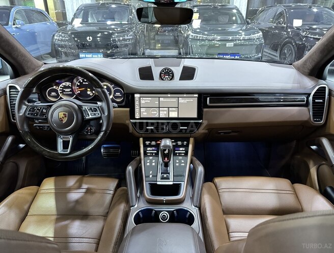 Porsche Cayenne Turbo-8