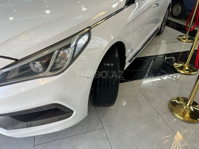 Hyundai Sonata-5