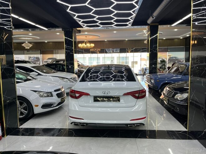Hyundai Sonata-11