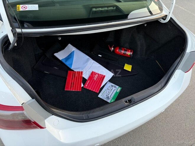 Toyota Camry-17