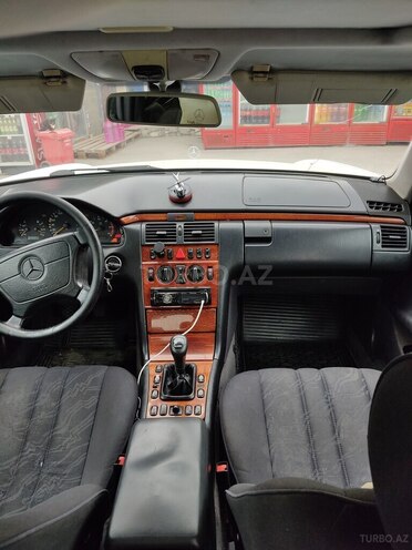Mercedes E 220 1998, 459,000 km - 2.2 l - Bakı