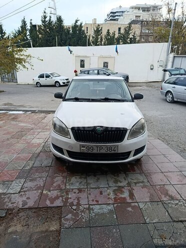 Skoda Fabia 2011, 200,000 km - 1.2 l - Bakı