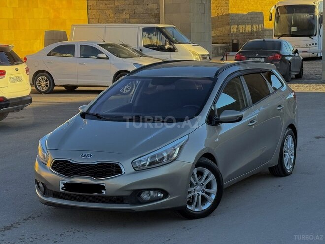 Kia  2013, 270,000 km - 1.4 l - Bakı
