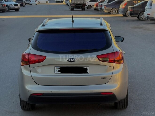 Kia  2013, 270,000 km - 1.4 l - Bakı
