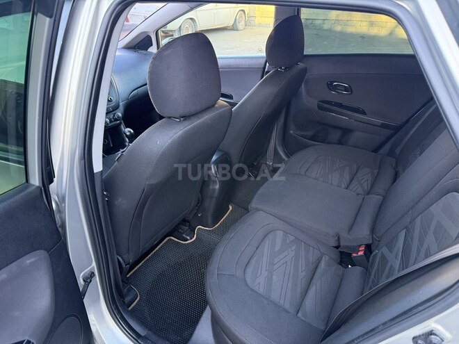 Kia  2013, 270,000 km - 1.4 l - Bakı