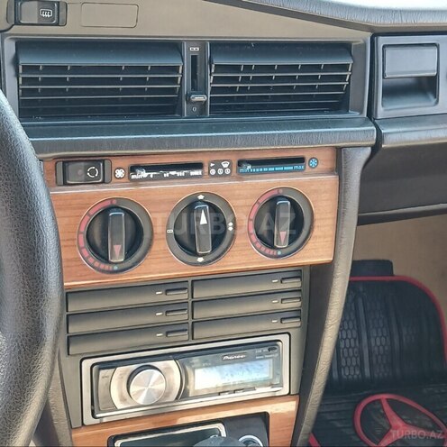 Mercedes 190 1991, 692,885 km - 2.3 л - Bakı