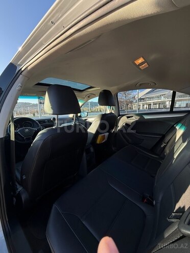 Volkswagen Jetta 2017, 74,000 km - 1.4 l - Bakı