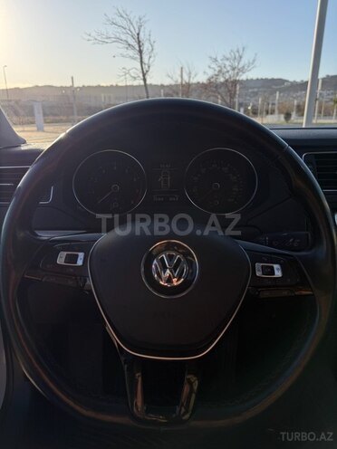 Volkswagen Jetta 2017, 74,000 km - 1.4 l - Bakı