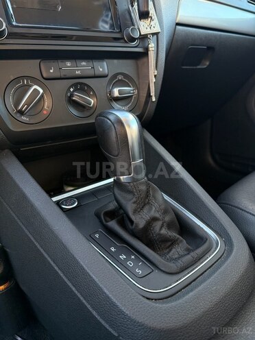 Volkswagen Jetta 2017, 74,000 km - 1.4 l - Bakı