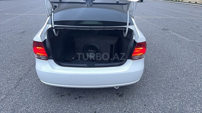 Volkswagen Polo 2013, 150,000 km - 1.6 l - Bakı