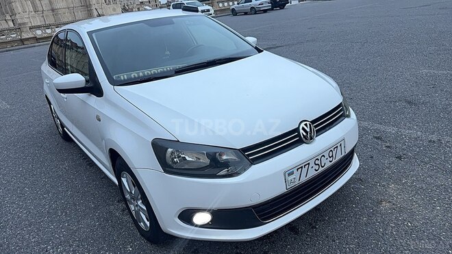 Volkswagen Polo 2013, 150,000 km - 1.6 l - Bakı