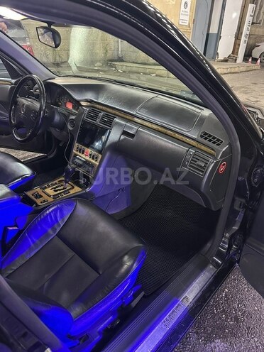 Mercedes E 280 1999, 150,000 km - 2.8 л - Bakı