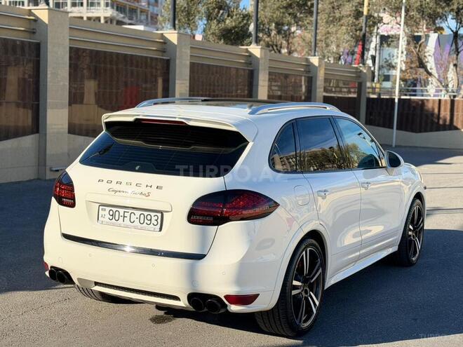 Porsche Cayenne Turbo 2011, 152,400 km - 4.8 l - Bakı
