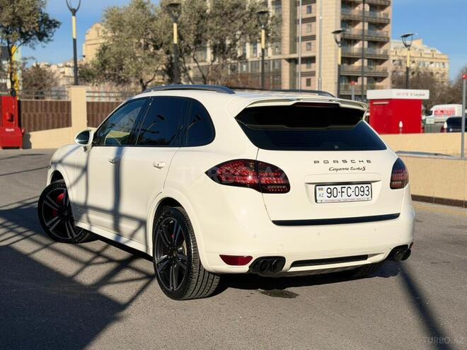 Porsche Cayenne Turbo 2011, 152,400 km - 4.8 l - Bakı