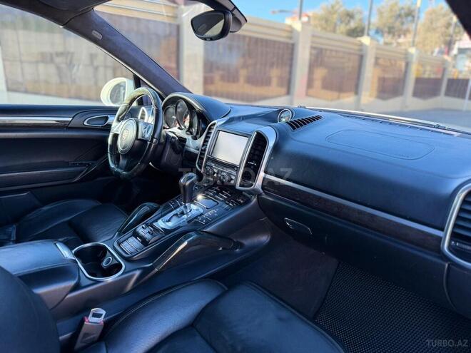 Porsche Cayenne Turbo 2011, 152,400 km - 4.8 l - Bakı