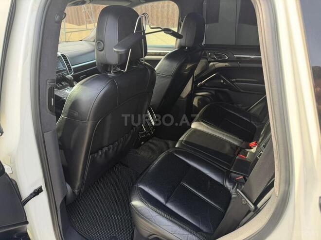 Porsche Cayenne Turbo 2011, 152,400 km - 4.8 l - Bakı