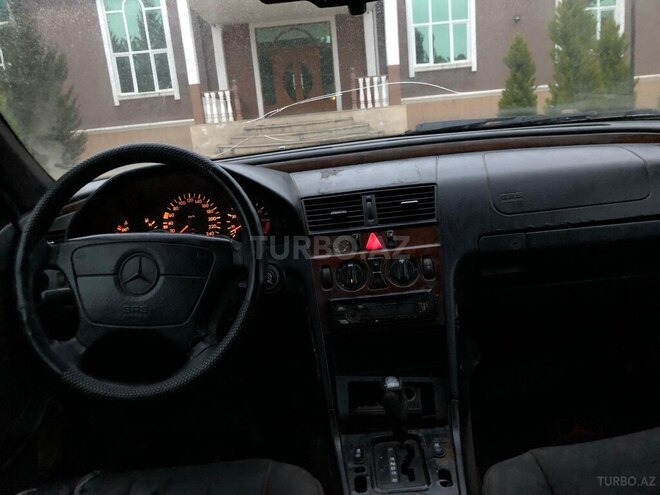 Mercedes C 220 1995, 225,000 km - 2.2 l - Masallı