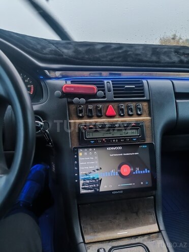 Mercedes E 240 2001, 323,386 km - 2.6 л - Şirvan
