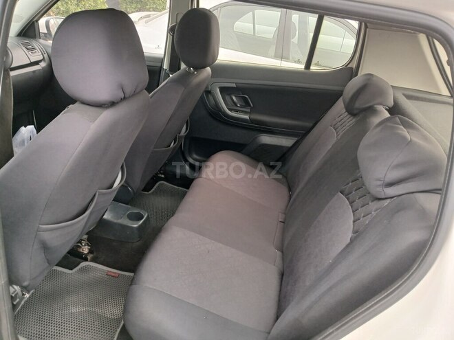 Skoda Fabia 2012, 378,000 km - 1.6 l - Bakı