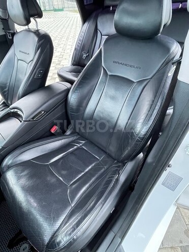 Hyundai Grandeur 2016, 213,256 km - 2.2 l - Bakı