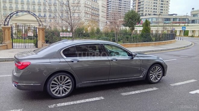 BMW 740 2018, 141,000 km - 3.0 l - Bakı
