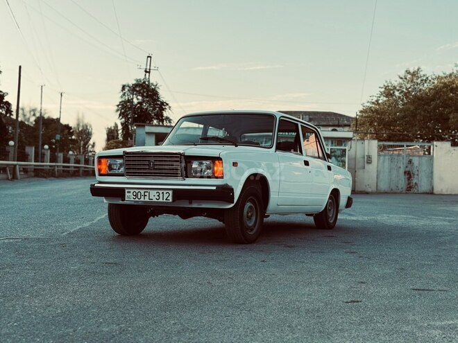 LADA (VAZ) 2107 2009, 90,000 km - 1.6 l - Bakı