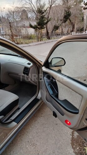 Hyundai Elantra 2001, 299,000 km - 2.0 l - Sumqayıt