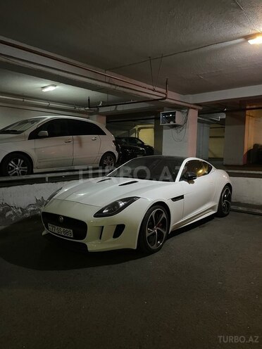 Jaguar F-Type-10