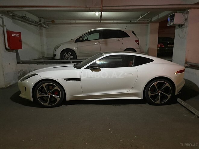 Jaguar F-Type-8