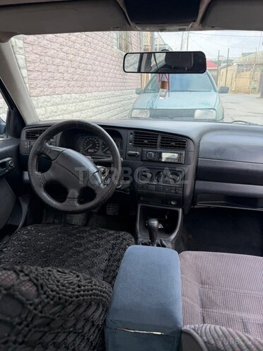 Volkswagen Vento 1995, 200,000 km - 1.8 l - Bakı