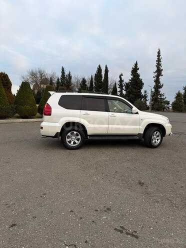 Toyota Land Cruiser Prado-8