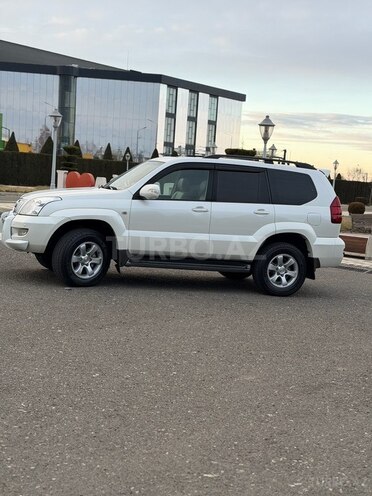 Toyota Land Cruiser Prado-6