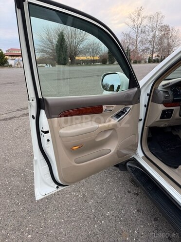 Toyota Land Cruiser Prado-16