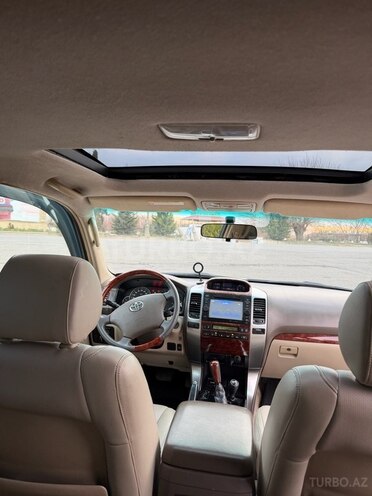 Toyota Land Cruiser Prado-18