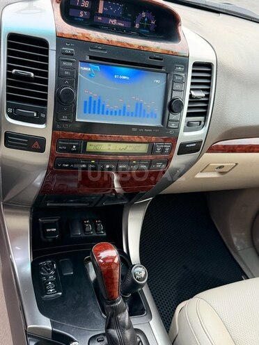 Toyota Land Cruiser Prado-20