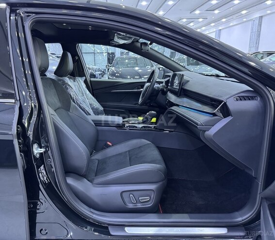 Toyota Camry-13