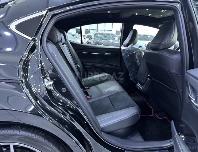 Toyota Camry-14