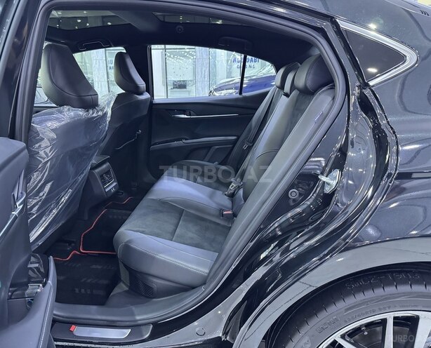Toyota Camry-15